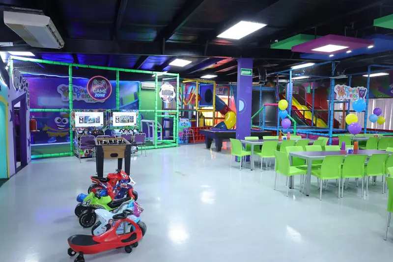 Game Zone y cancha de fut
